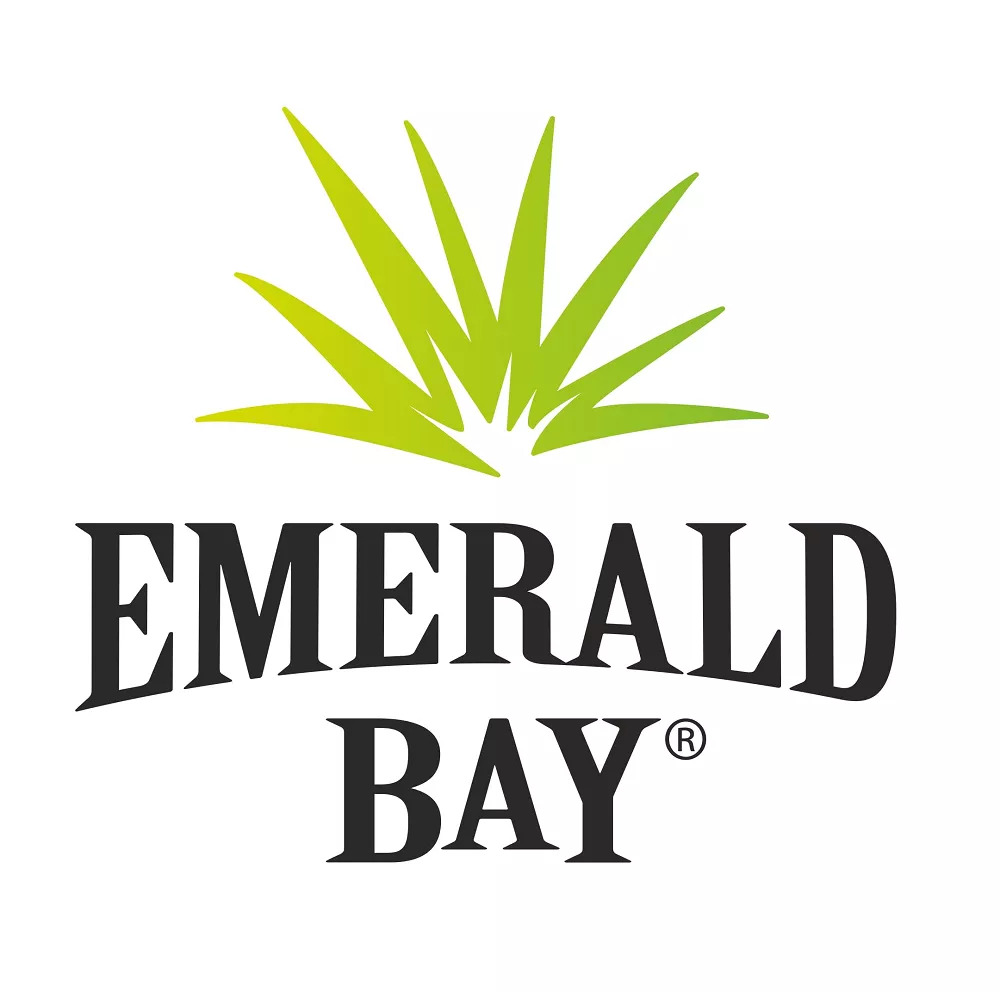 Emerald bay. Эмеральд Бэй крем для солярия. Emerald Bay definitely Black. Emerald Bay Dark Mojo.